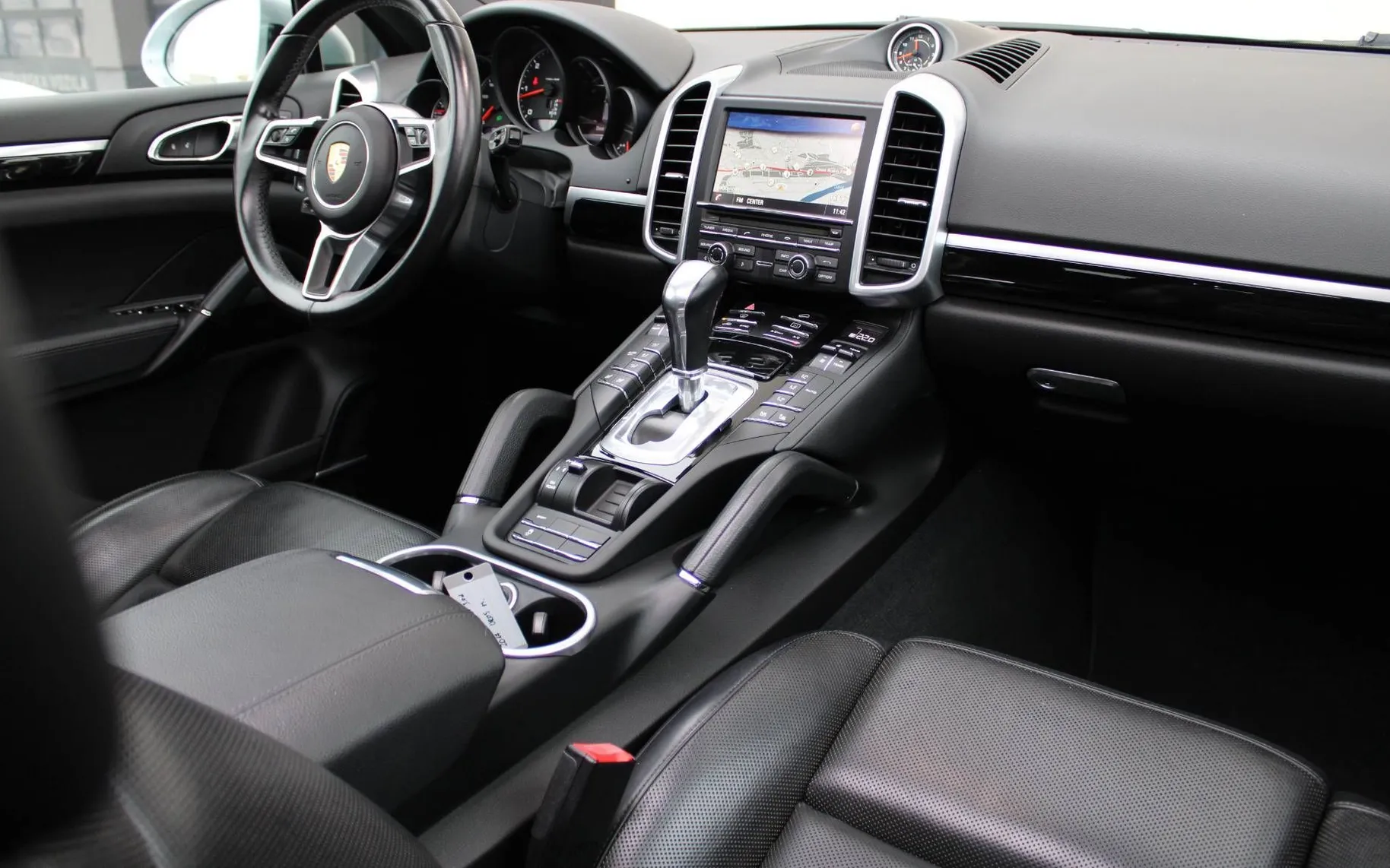 Zunanja slika - Porsche Cayenne - 3.0 TD Platinum Edition HLAJ SED PANO KEYLESS - 12