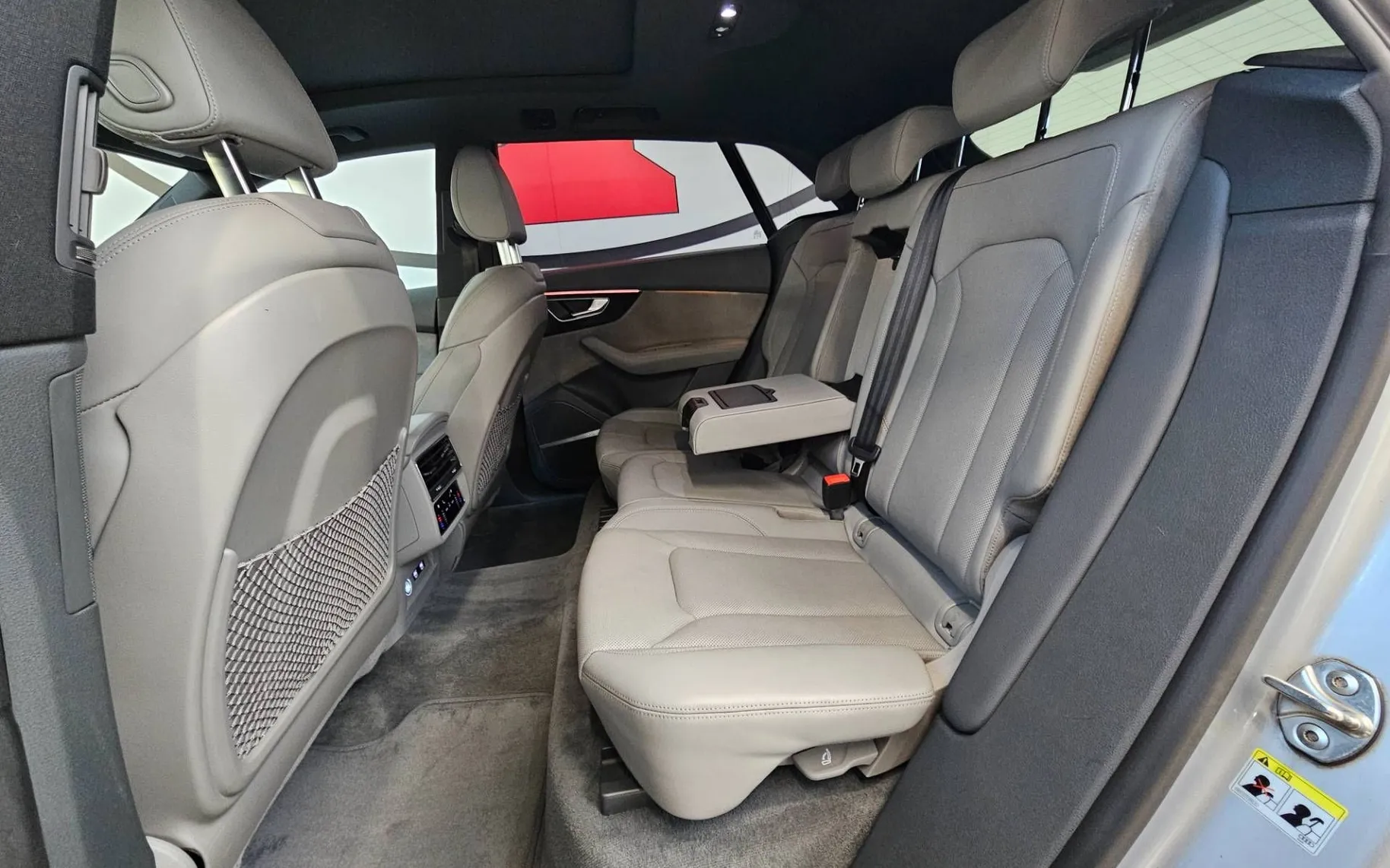 Notranja slika - Audi Q8 - Quattro 50 TDI Tiptronic - 8