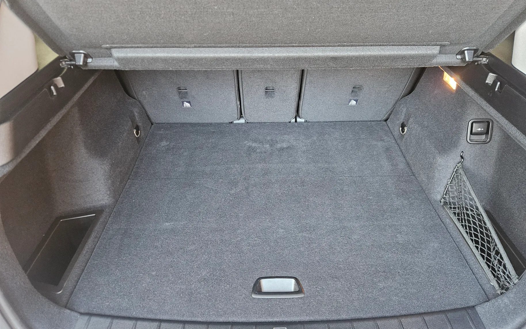 Notranja slika - BMW X1 - sDrive18d Sport Line - 13