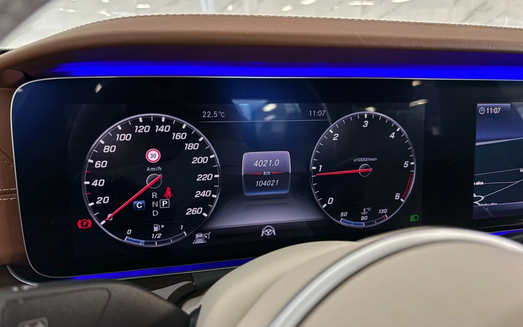 Notranja slika - Mercedes-Benz E-Razred - 220d 4Matic|Pano|ACC|Designo|Burmester|360K|Memory - 11