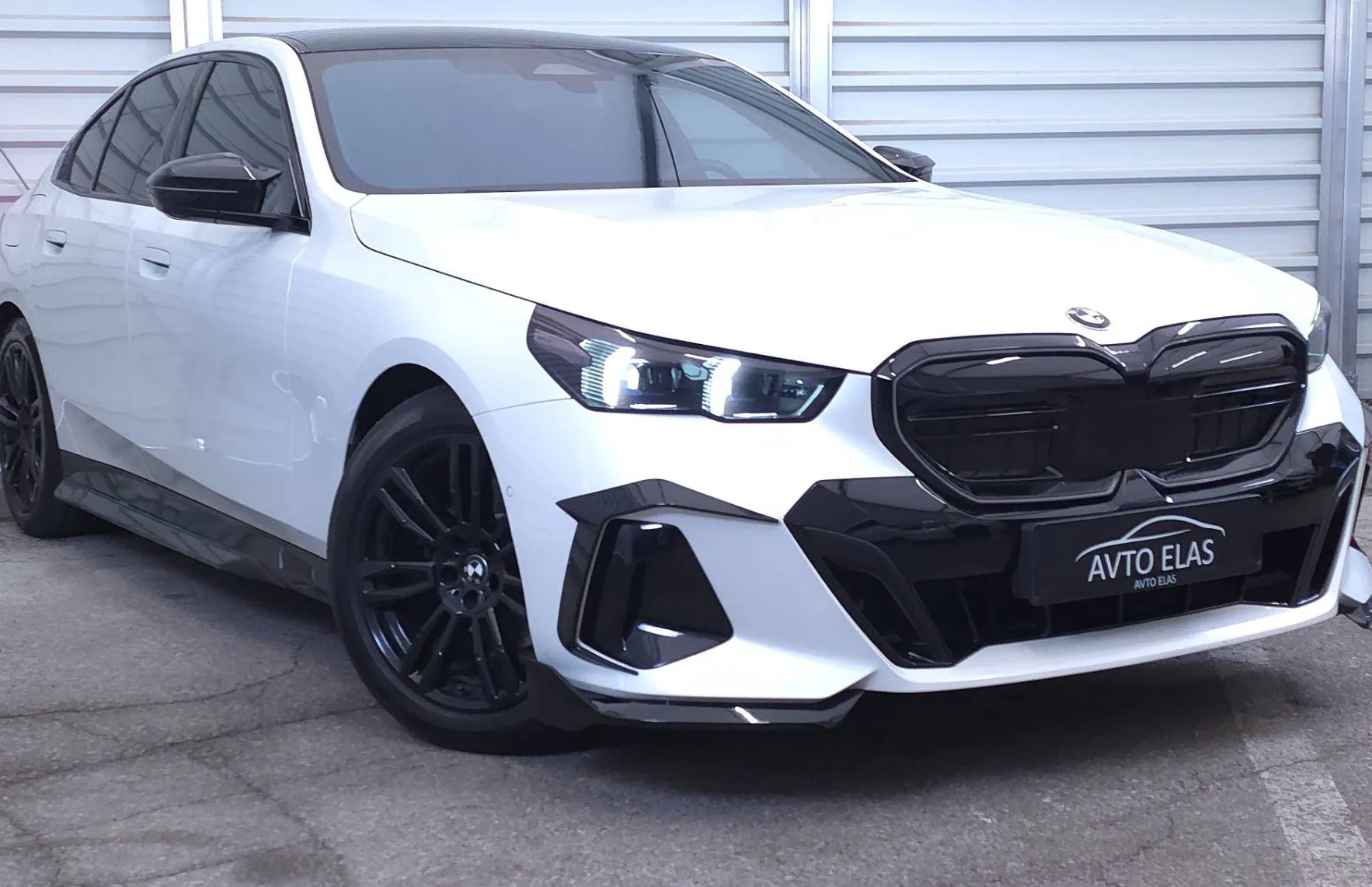 Zunanja slika - BMW Serija 5 - : 520D - M PERFORMANCE - KAMERA - H K - PDC -LASER.. - 3