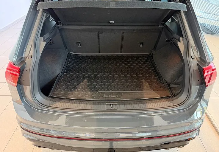 Zunanja slika - Volkswagen Tiguan - R 4Motion 2.0 TSI 235kW DSG -PANO-IQ-360°-MEMORY - 11