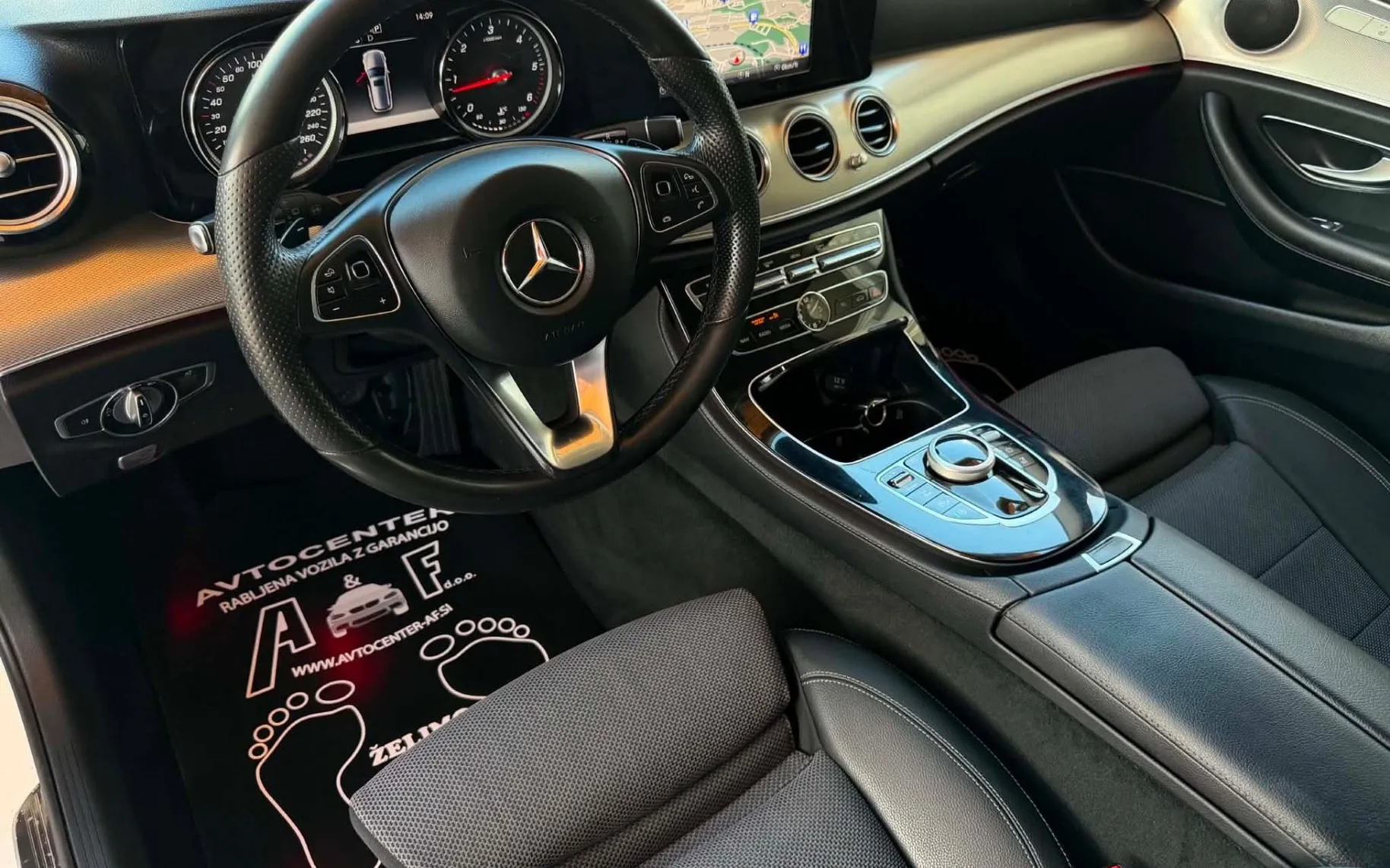 Notranja slika - Mercedes-Benz E-Razred - 220CDI-AUT-AVANTGARDE-LIZING ZA TUJCE-XENON+LED-.. - 8