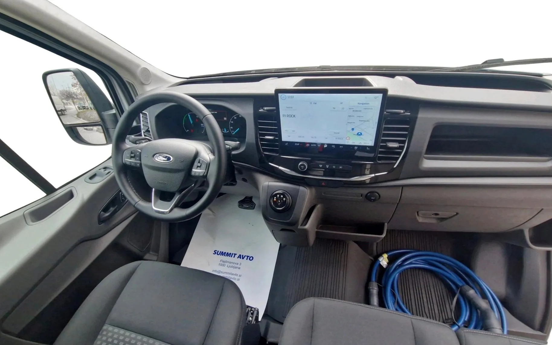 Zunanja slika - Ford Transit - Furgon TREND elektromotor 135kW 184KM -SLO - 4
