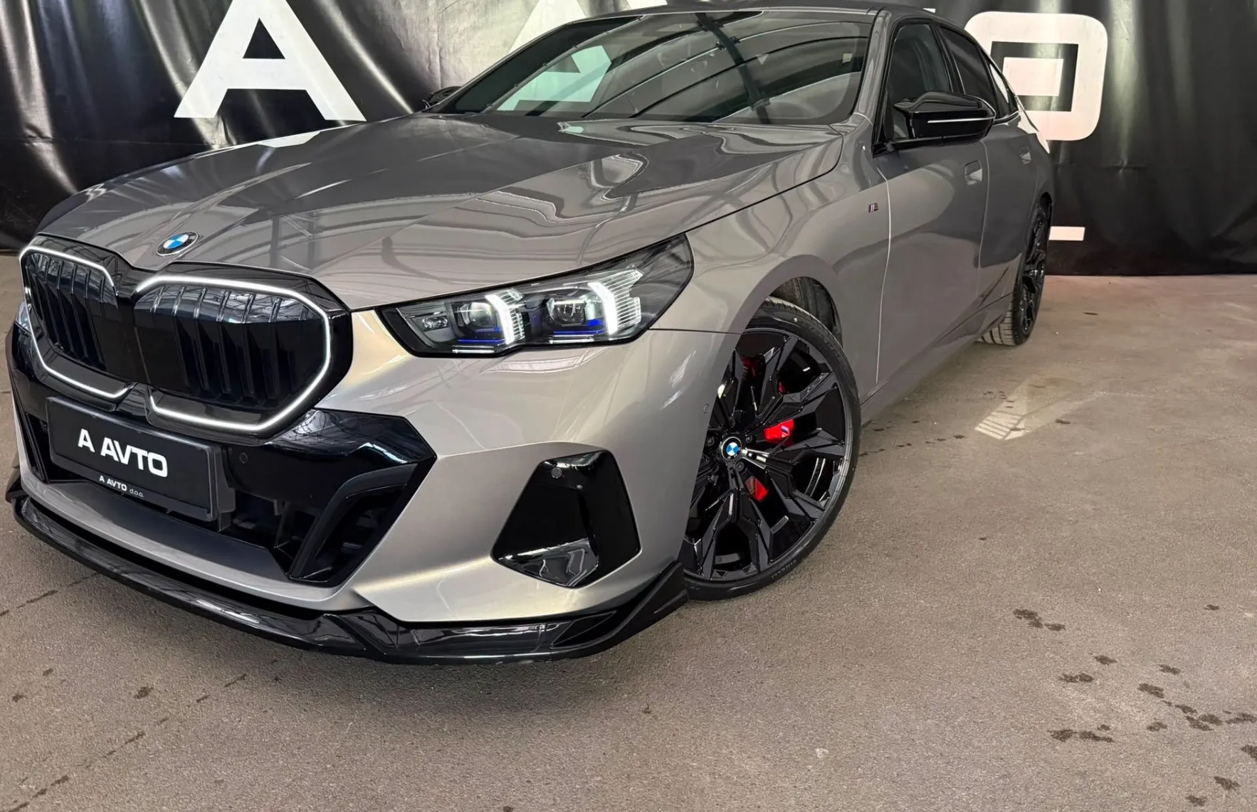 Zunanja slika - BMW Serija 5 - : 540d xDrive Avt. MSPORT Pro-ICONIC-21COL-KAMERA... - 2