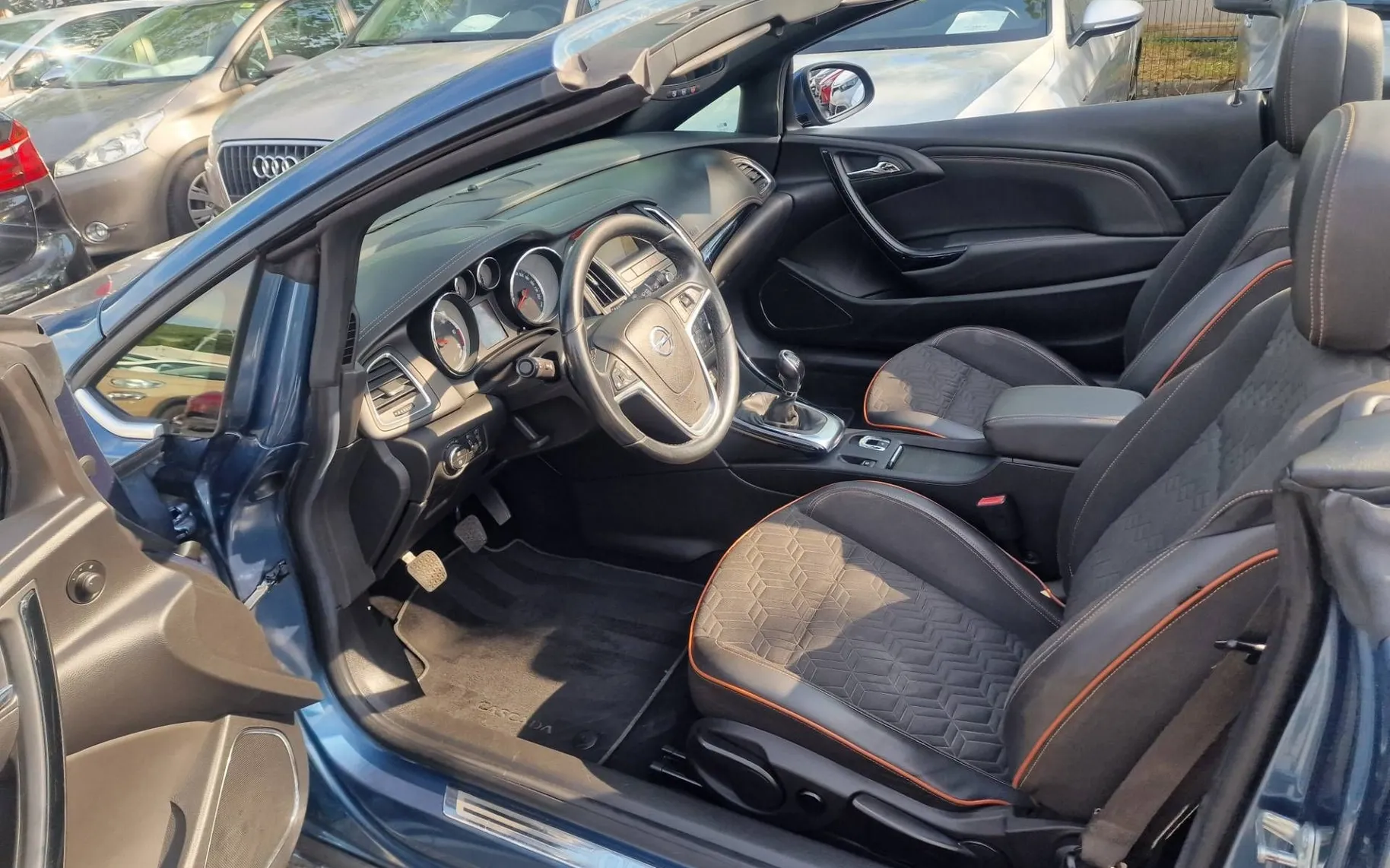 Notranja slika - Opel Cascada - CABRIO 2.0D - 11