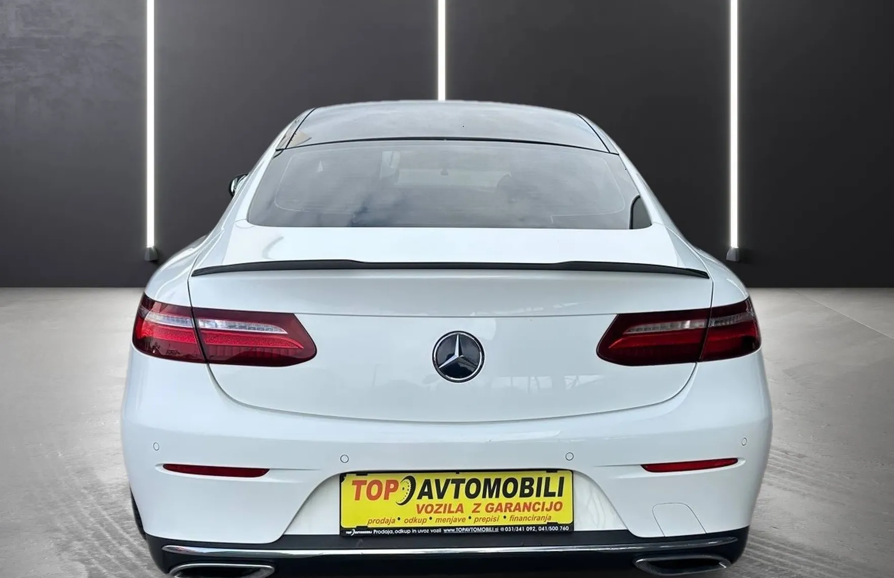 Zunanja slika - Mercedes-Benz E-Razred - COUPE 200 20COL AMG LED NAVI PDC TEM KAMERA TOP - 6