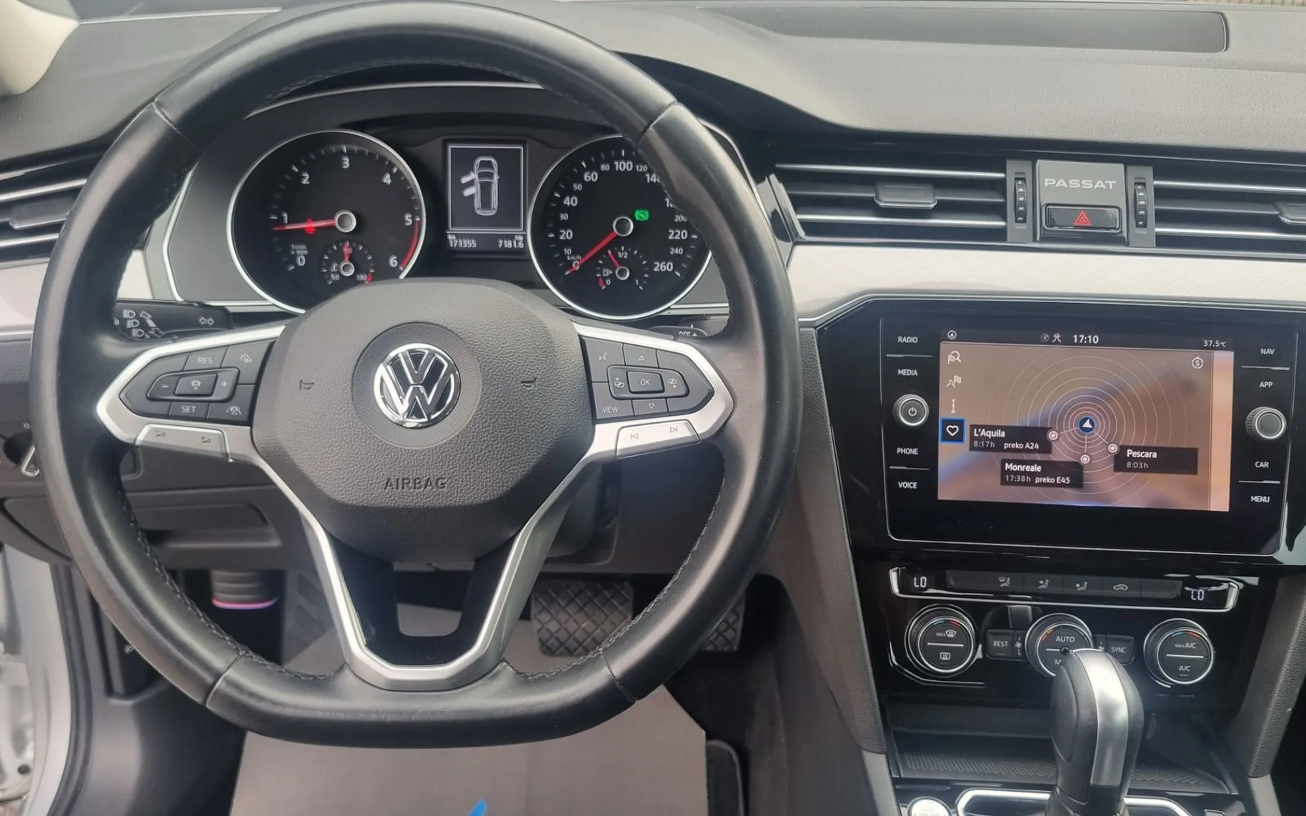 Zunanja slika - VW Passat - Variant 2.0 TDI BMT Business 110kW-DSG-LED-2XPDC-NAVI - 11