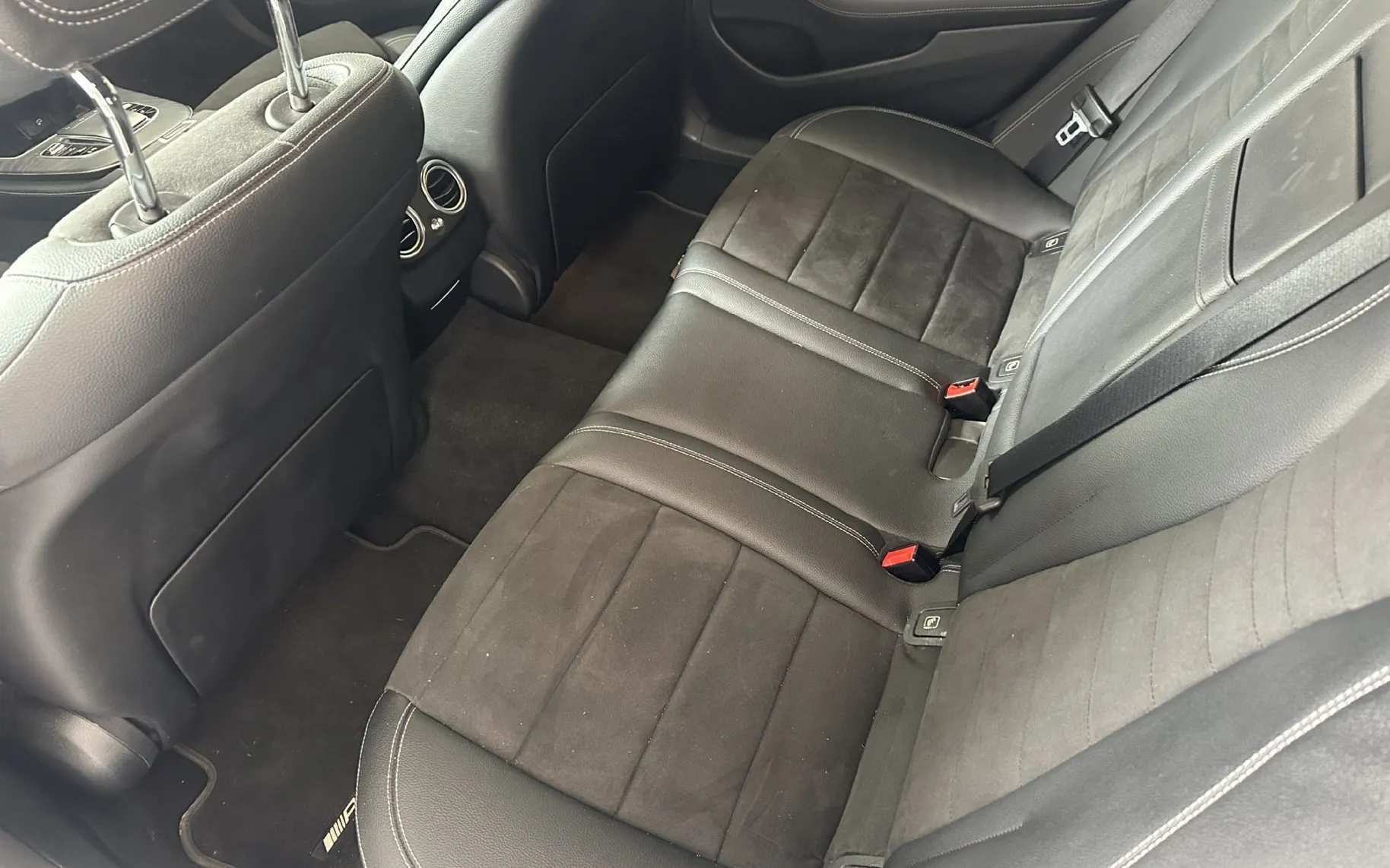 Notranja slika - Mercedes-Benz E-Razred - E 220 d T AMG Line Avt.USNJE.KAMERA.LED.NAVI.KLJUK - 15