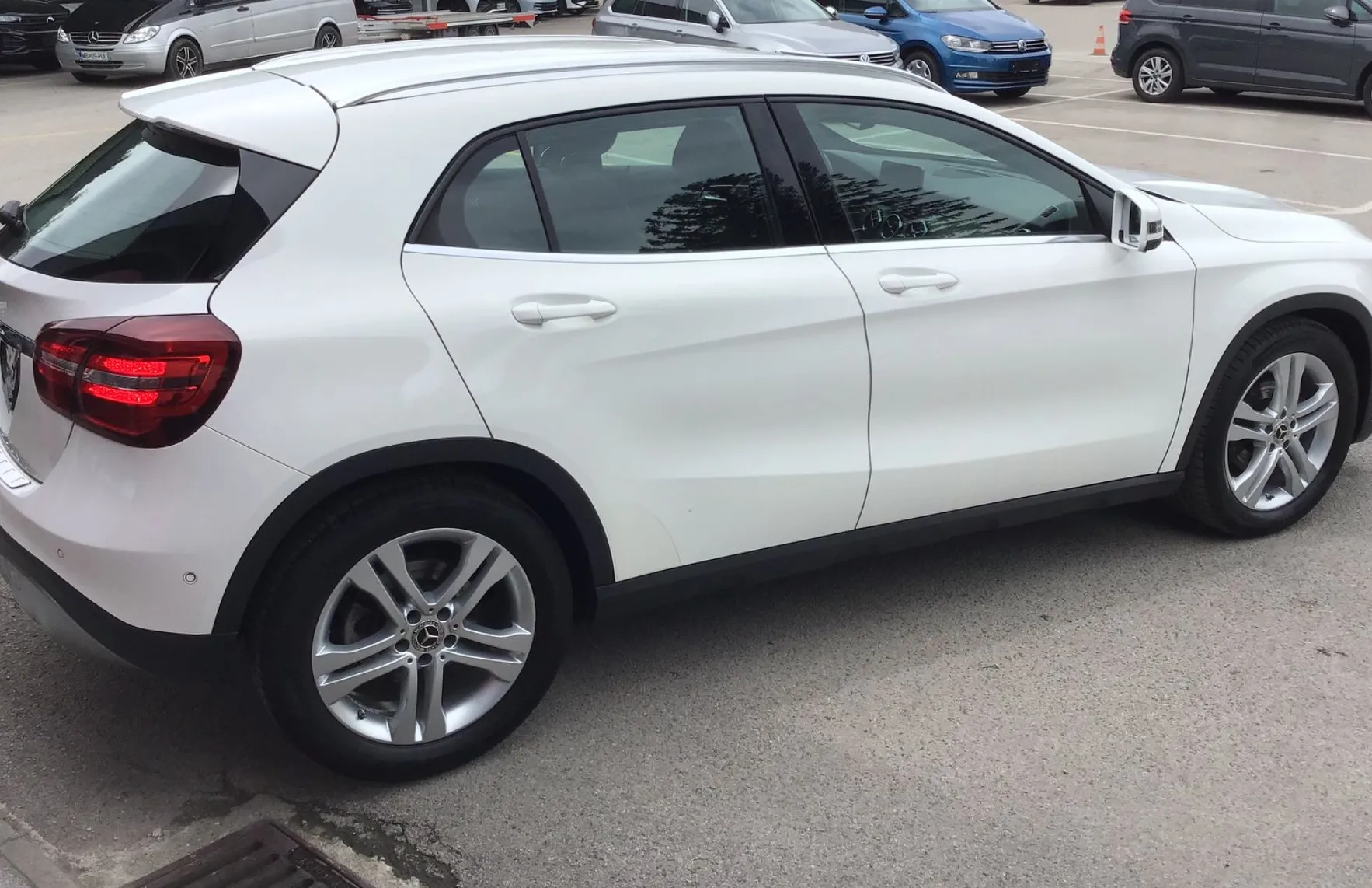 Zunanja slika - Mercedes-Benz GLA-Razred - GLA 180 Urban Avt. - 5