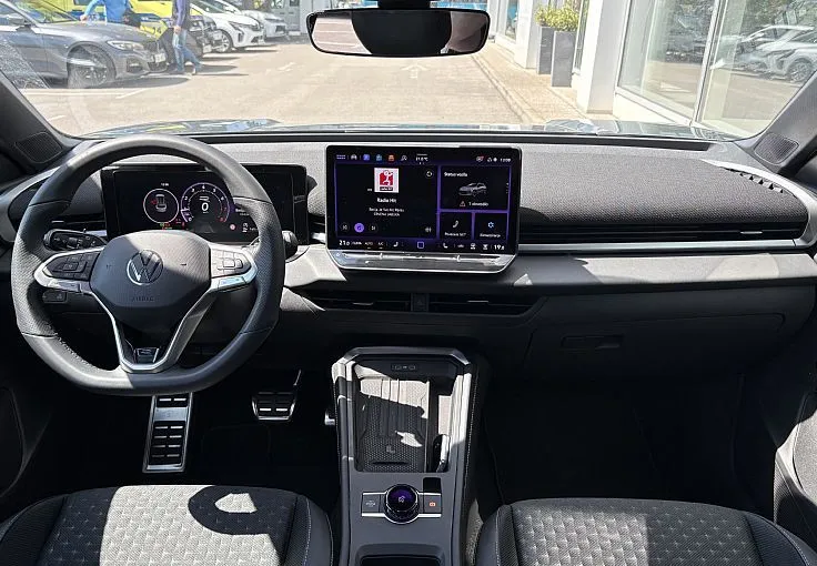Zunanja slika - Volkswagen T-Roc - 1.5 eTSI R-Line DSG - 8