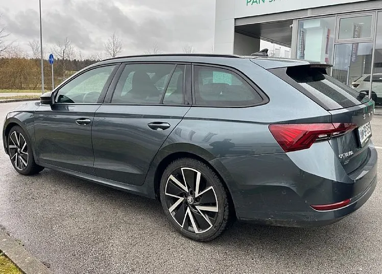 Zunanja slika - Škoda Octavia - 2.0 TDI Sport Line 110 kW - 5