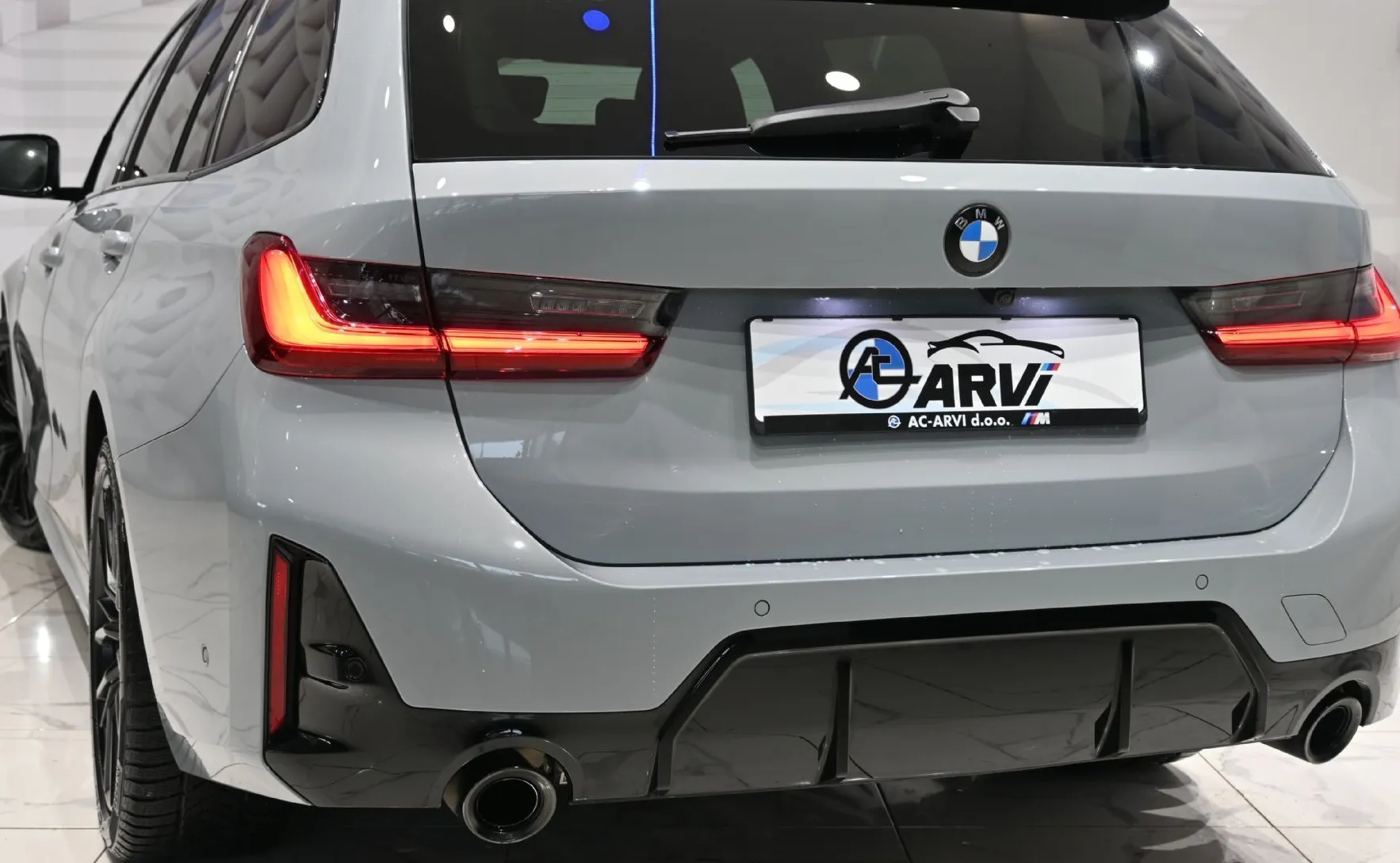 Zunanja slika - BMW Serija 3 - Touring: 330d xDrive -M.SPORT PRO-RADAR-H K-KEYLESS-KAME - 6
