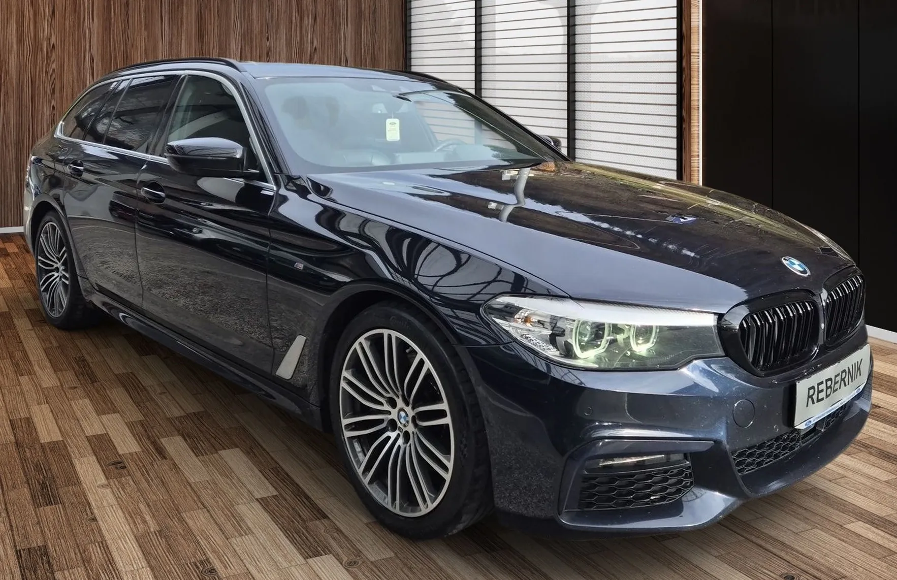 Zunanja slika - BMW Serija 5 - Touring: M-Optic 530d xDrive AUT-LED-RADAR-360KAM-VK-NAV - 5