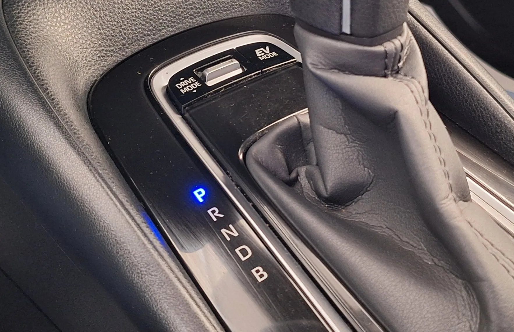 Zunanja slika - Toyota Corolla - Hybrid 1.8 VVT-i Sol Avt. - 18