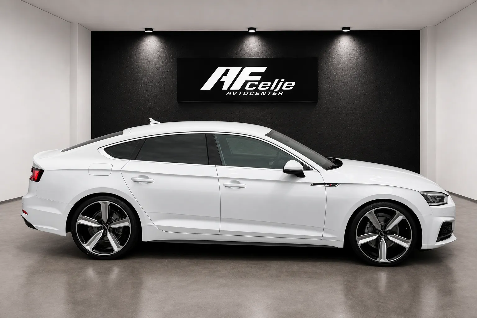Zunanja slika - Audi A5 Sportback - 2.0 TDI-AUT-S LINE-VIRUTAL-LIZING ZA TUJCE-XENON.. - 4