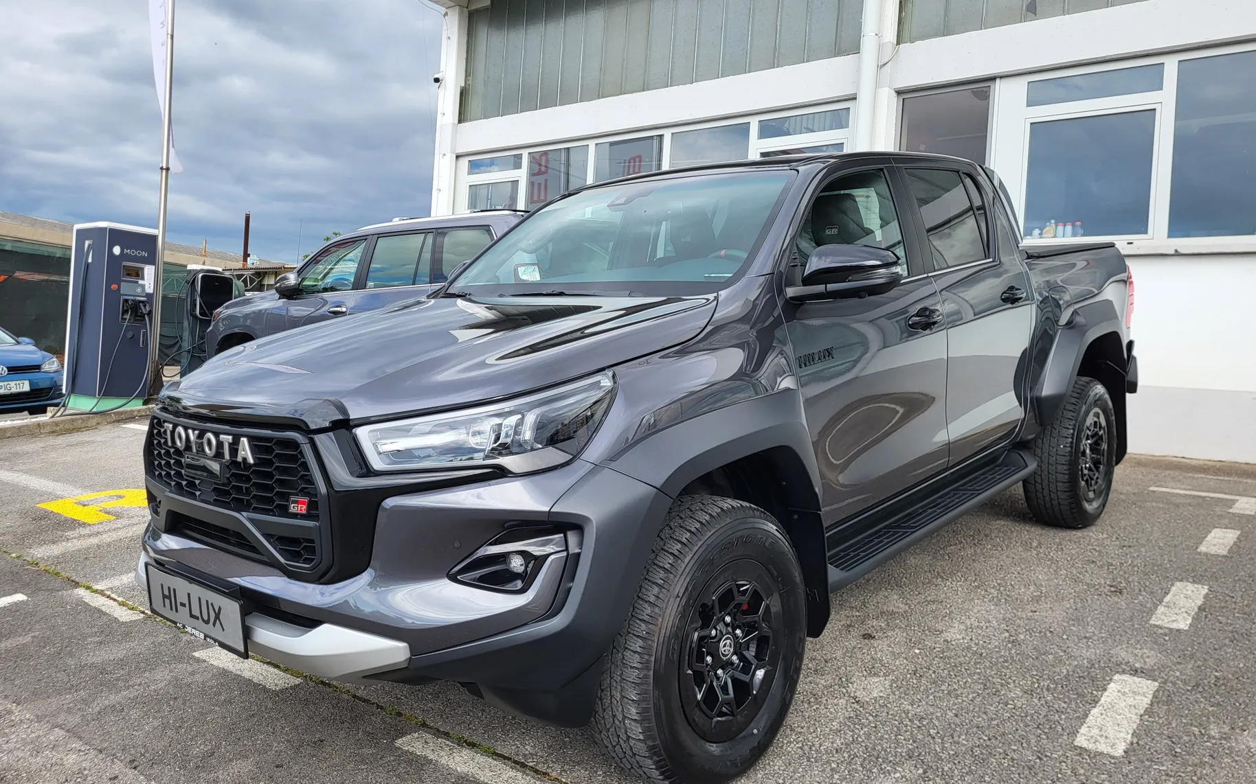Zunanja slika - Toyota Hilux - 2.8 D-4D GR SPORT - 1