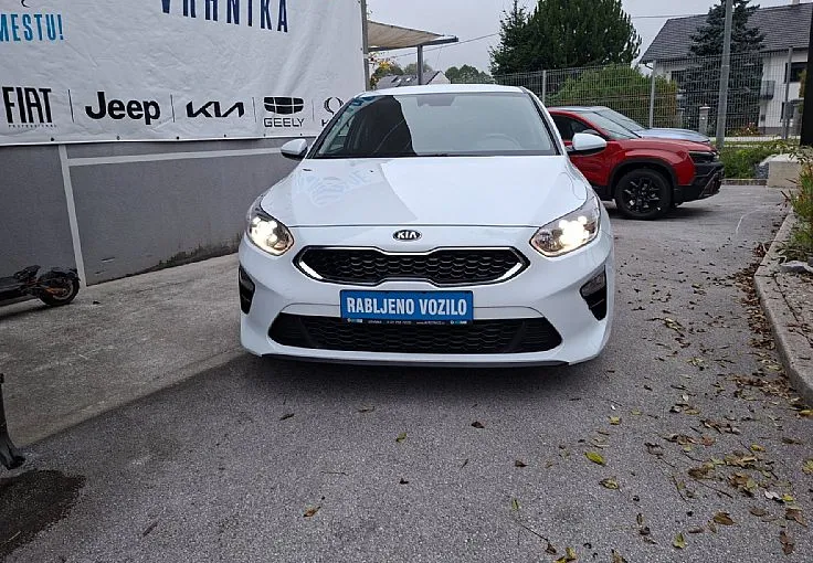 Zunanja slika - KIA Ceed - 1.6 CRDi EX Urban ISG - 2