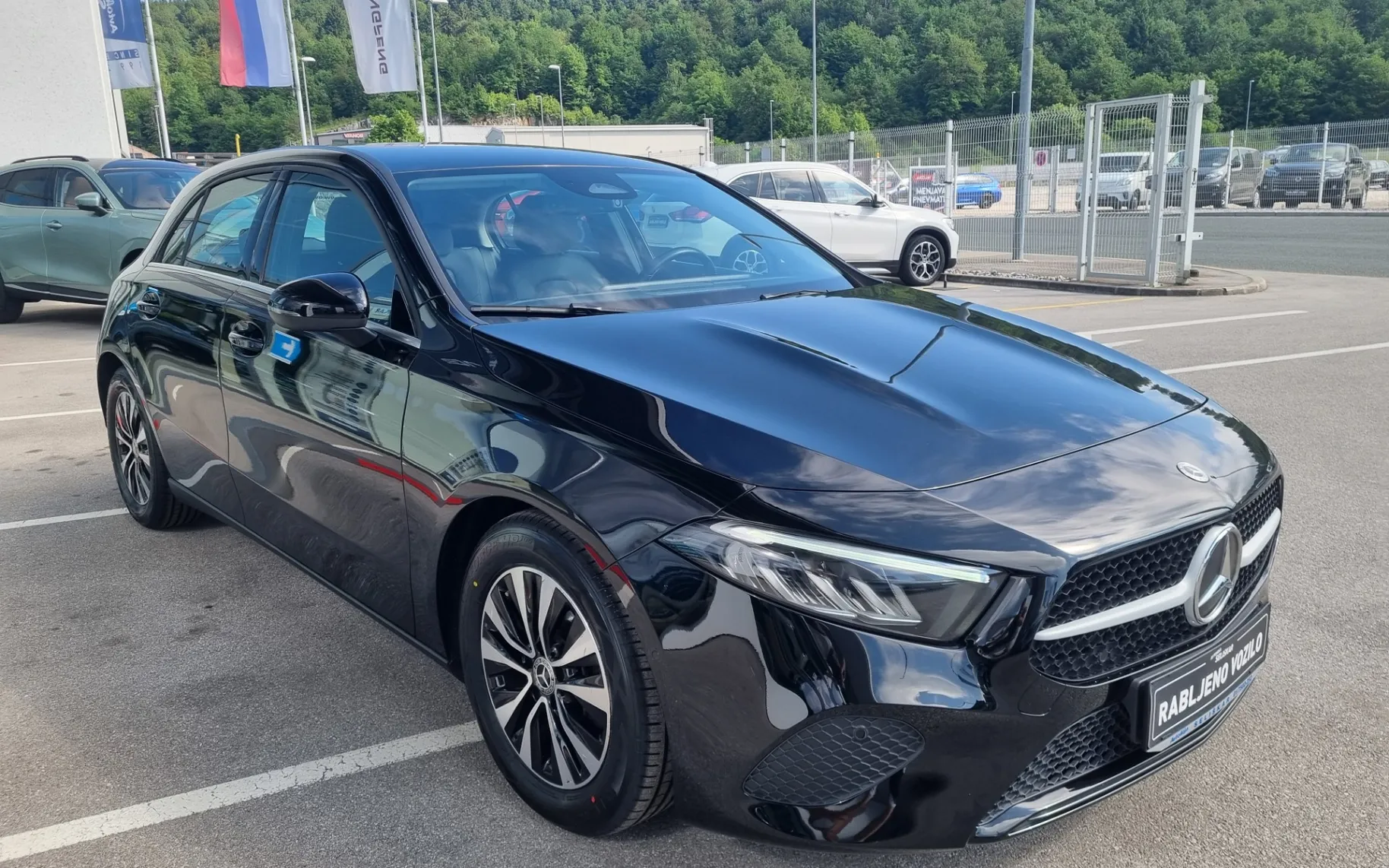 Zunanja slika - Mercedes-Benz A-Razred - A180 MHEV - AVTOMATIK-DAB-KAMERA-NAVIGACIJA - 9