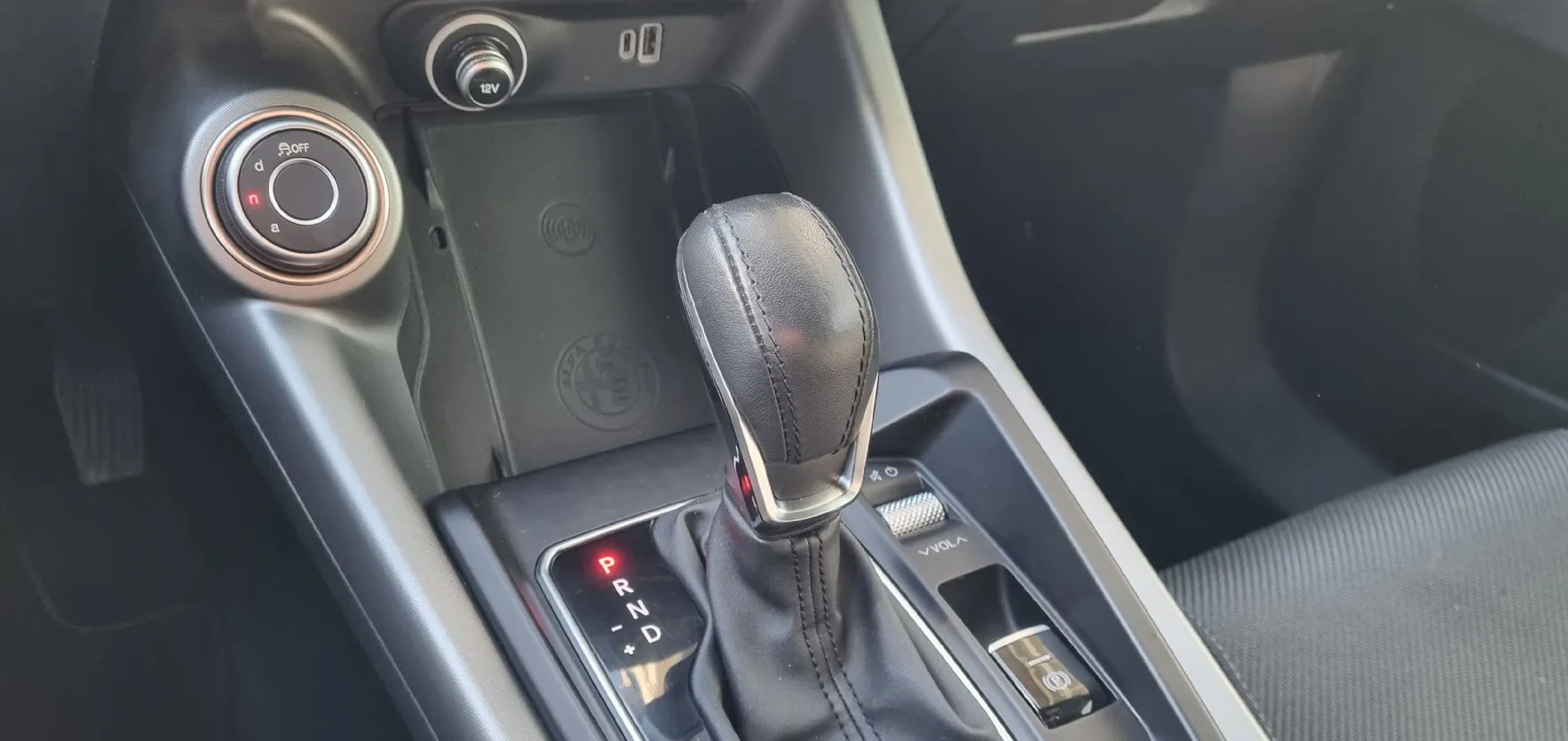 Zunanja slika - Alfa Romeo Tonale - 1.3 PHEV 280 Q4 Ti OPREMA + ODLIČNO OHRANJEN - 13
