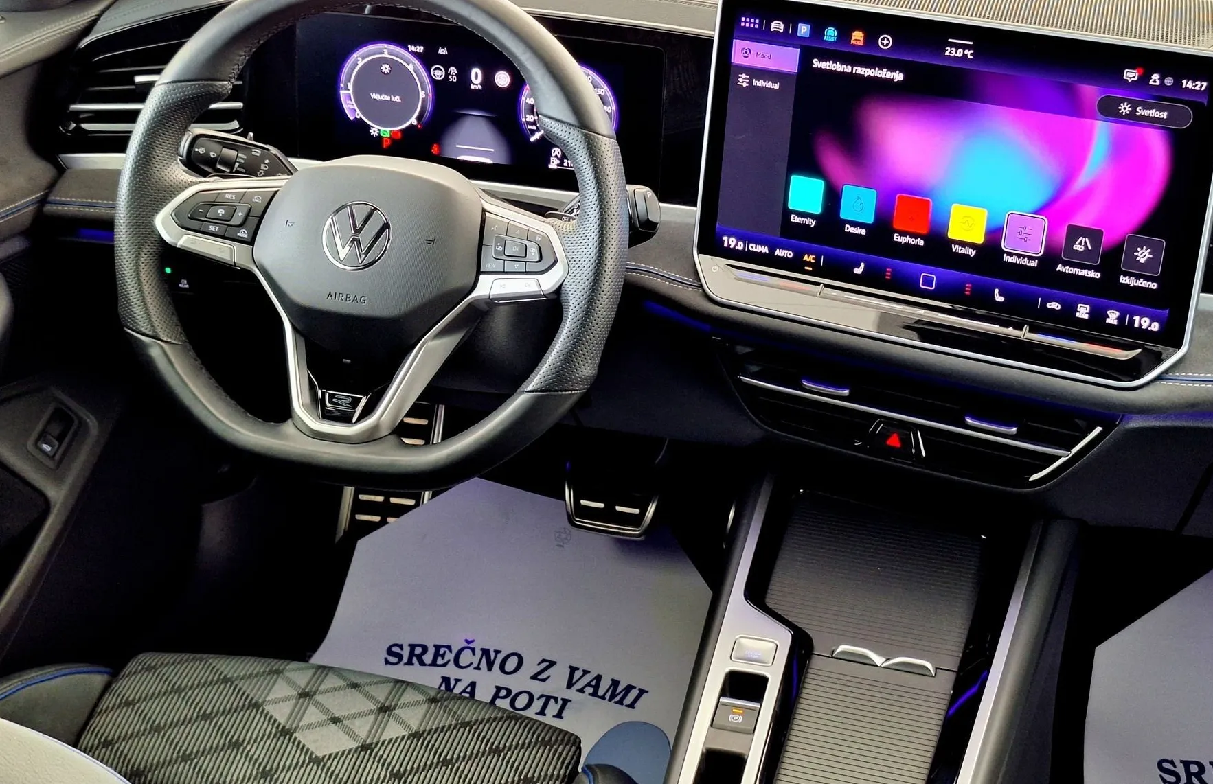 Zunanja slika - Volkswagen Passat - Variant 2.0 TDI BMT R-Line DSG•IQ LED•ACC•AMBIENT•HEAD U - 10