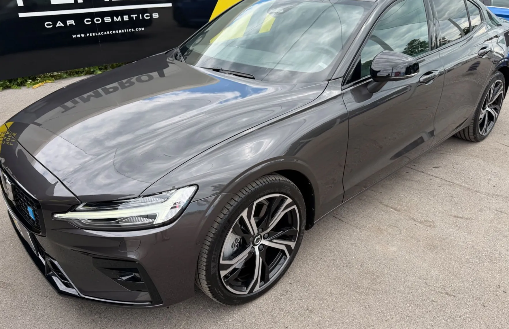 Zunanja slika - Volvo S60 - B5-R Ultimate Dark 4X4 TOP OPREMA KOT NOV JAMSTVO - 11