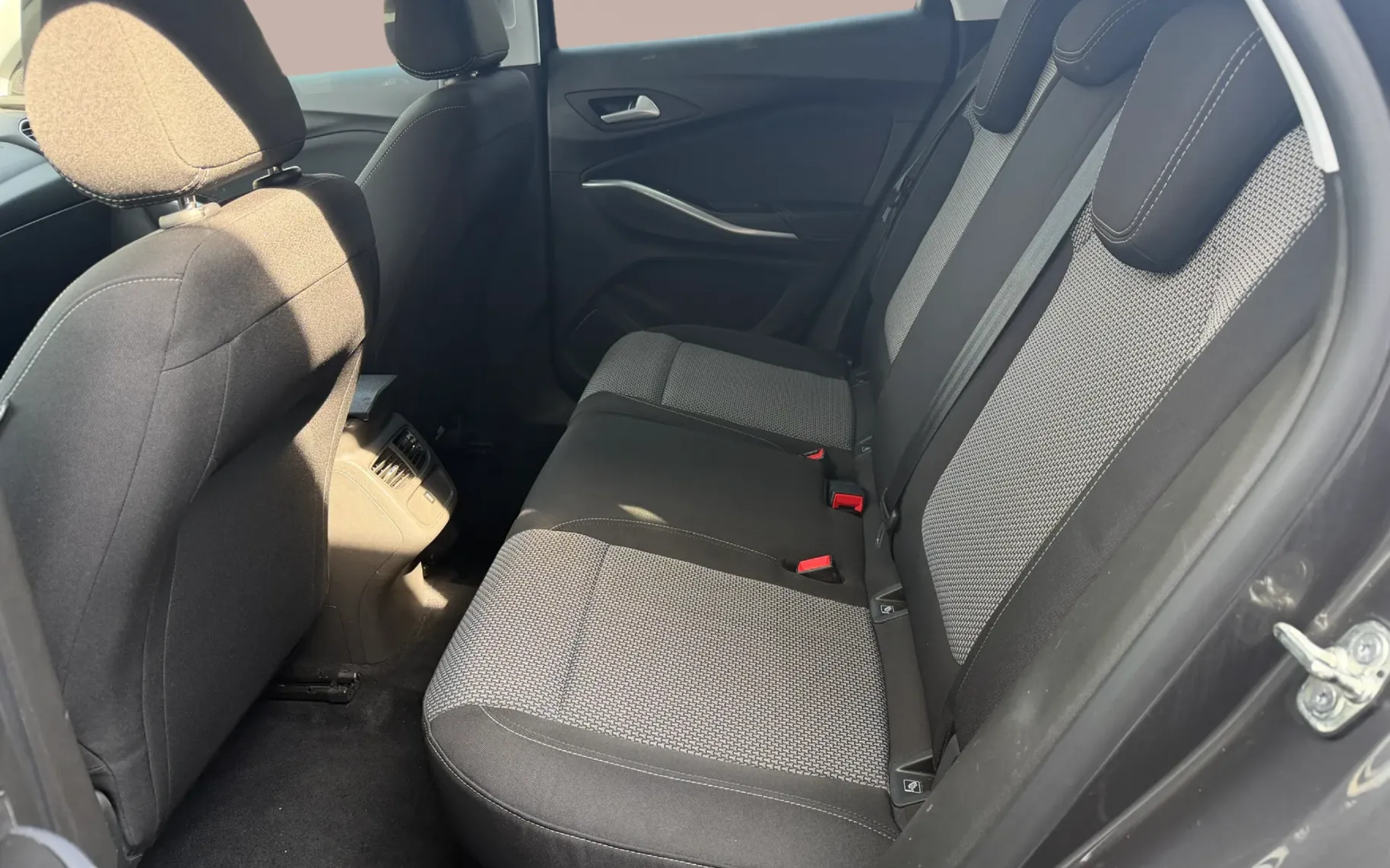 Zunanja slika - Opel Grandland X - 1,5 CDTI Enjoy Start/Stop Avt. - 12