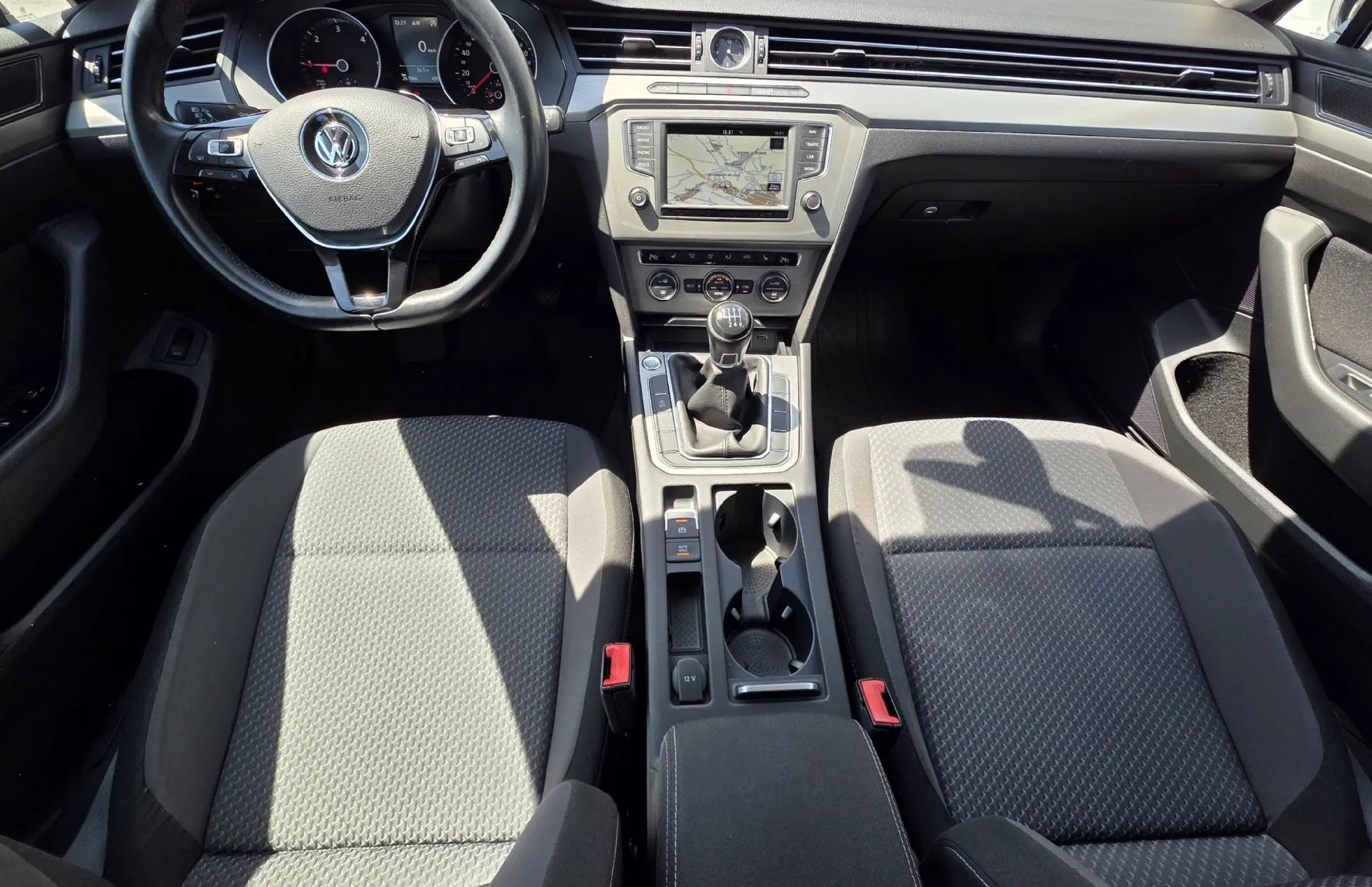 Zunanja slika - VW Passat - Variant 1.6 TDI BMT Comfortline.NAVI.GRETJE SEDŽEV. - 5