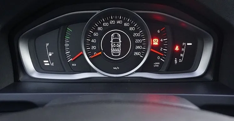 Zunanja slika - Volvo S60 - D3 A Momentum+ Xenon +Memory+ Alu 17 +Navi - 13