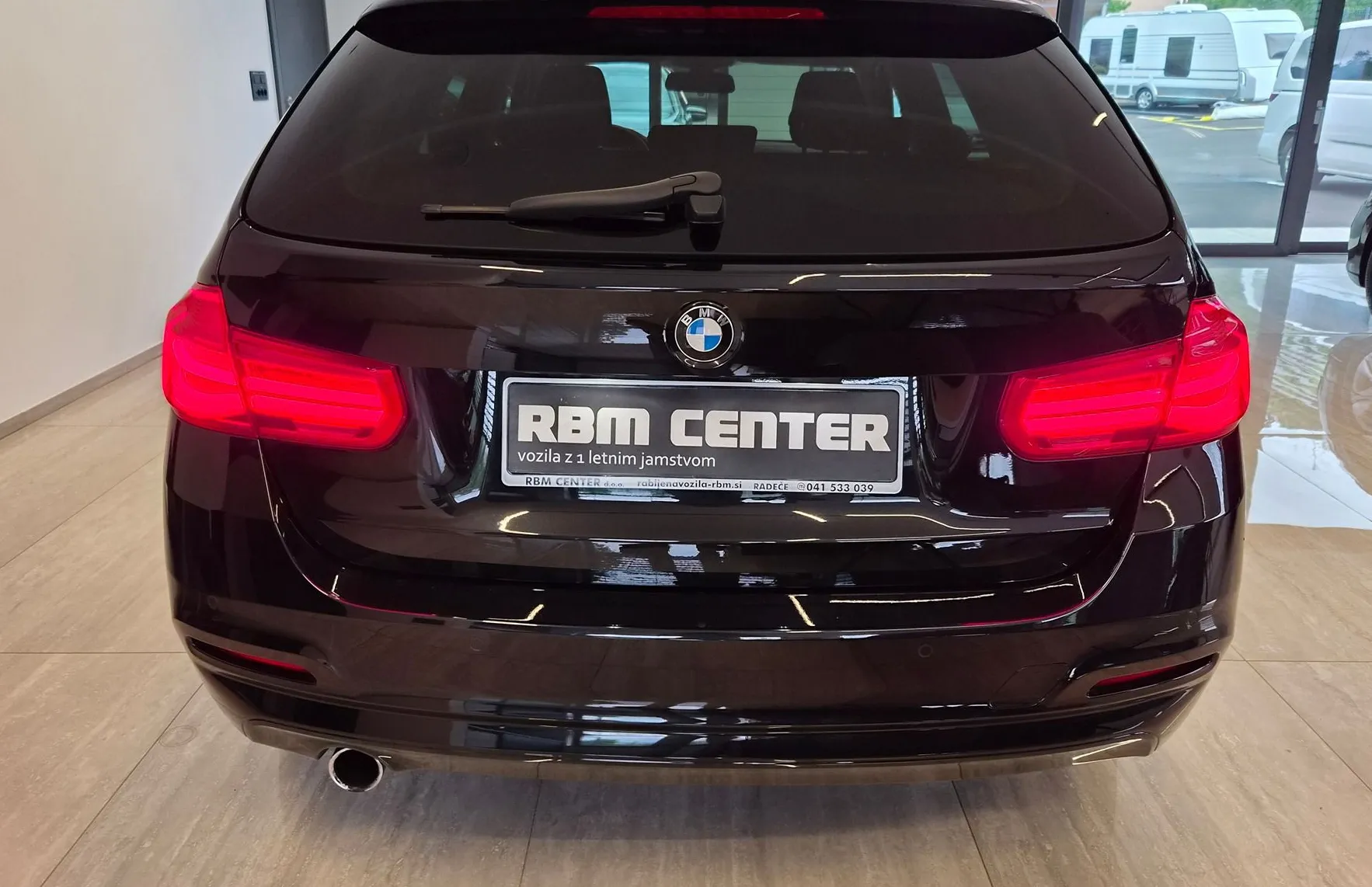 Zunanja slika - BMW Serija 3 - Touring: 318d Touring KEYLES|LED|VELIKA NAVI|PDC|GR.SEDE - 3