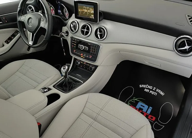 Zunanja slika - Mercedes-Benz GLA-Razred - 200-156KM-2XAMG-LINE-KAMERA-NAVI-GRET-SED-80.000KM - 10