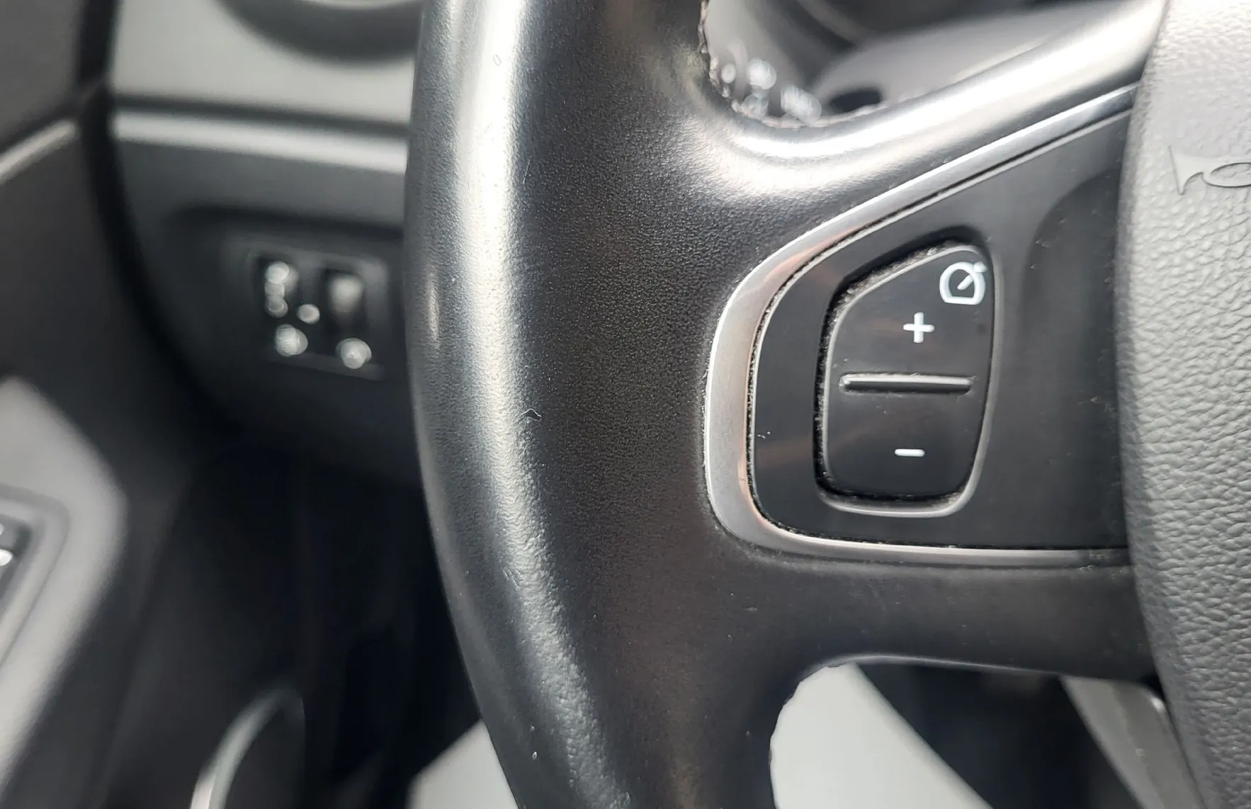 Zunanja slika - Renault Captur - Intens TCe 90 1last-navi-alu-kamera-pdc-tempom-acc - 9