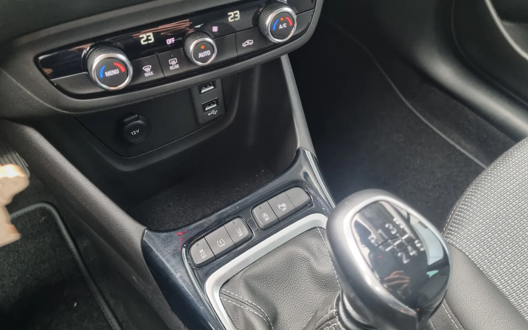 Zunanja slika - Opel Crossland X - 1.2 TURBO 81KW  ELEGANCE - SAMO 9.402 KM + AKCIJA - 15