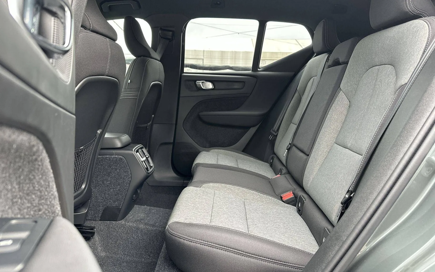 Notranja slika - Volvo XC40 - B3 P Core DCT... - 11