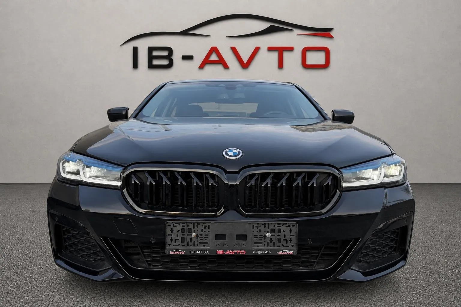 Zunanja slika - BMW serija 5: - 520d - 4
