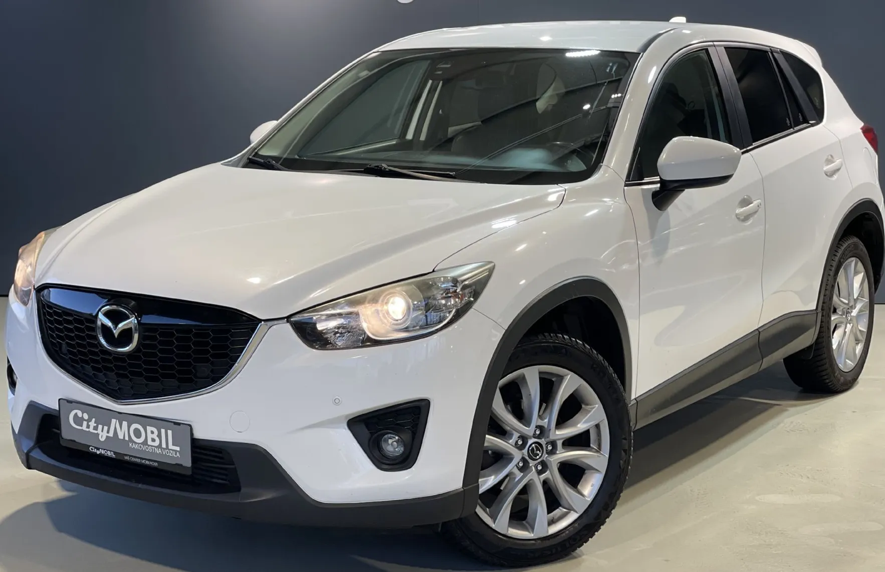 Zunanja slika - Mazda CX-5 - KEYLESS-NAVI-4X4-MEMORY-USNJE-GRETJE-BOSE-ALU-LED - 1