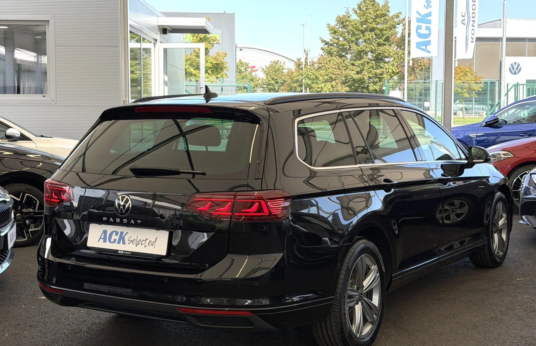 Zunanja slika - Volkswagen Passat - Variant 2.0 TDI Business DSG-MATRIX LED-EL PRTLJAŽNIK - 4