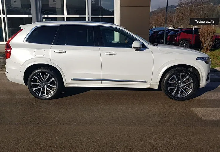 Zunanja slika - Volvo XC90 - D5 AWD Inscription Geartronic - 2