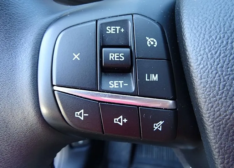 Zunanja slika - Ford Kuga - 1.5 TREND 120KM - NAVI - GRETJE VOLANA. SEDEŽEV- - 17