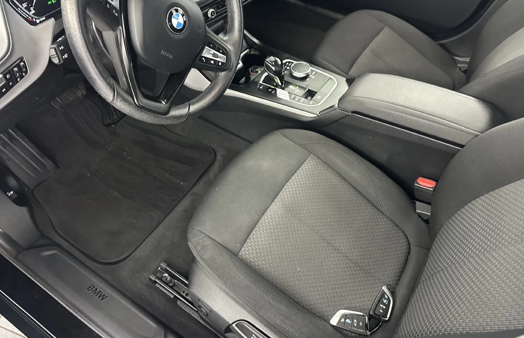 Zunanja slika - BMW Serija 1 - : 116d.NEMŠKI+4 GUME.NAVI.AUTOMATIK.SAMO 118.000KM - 17