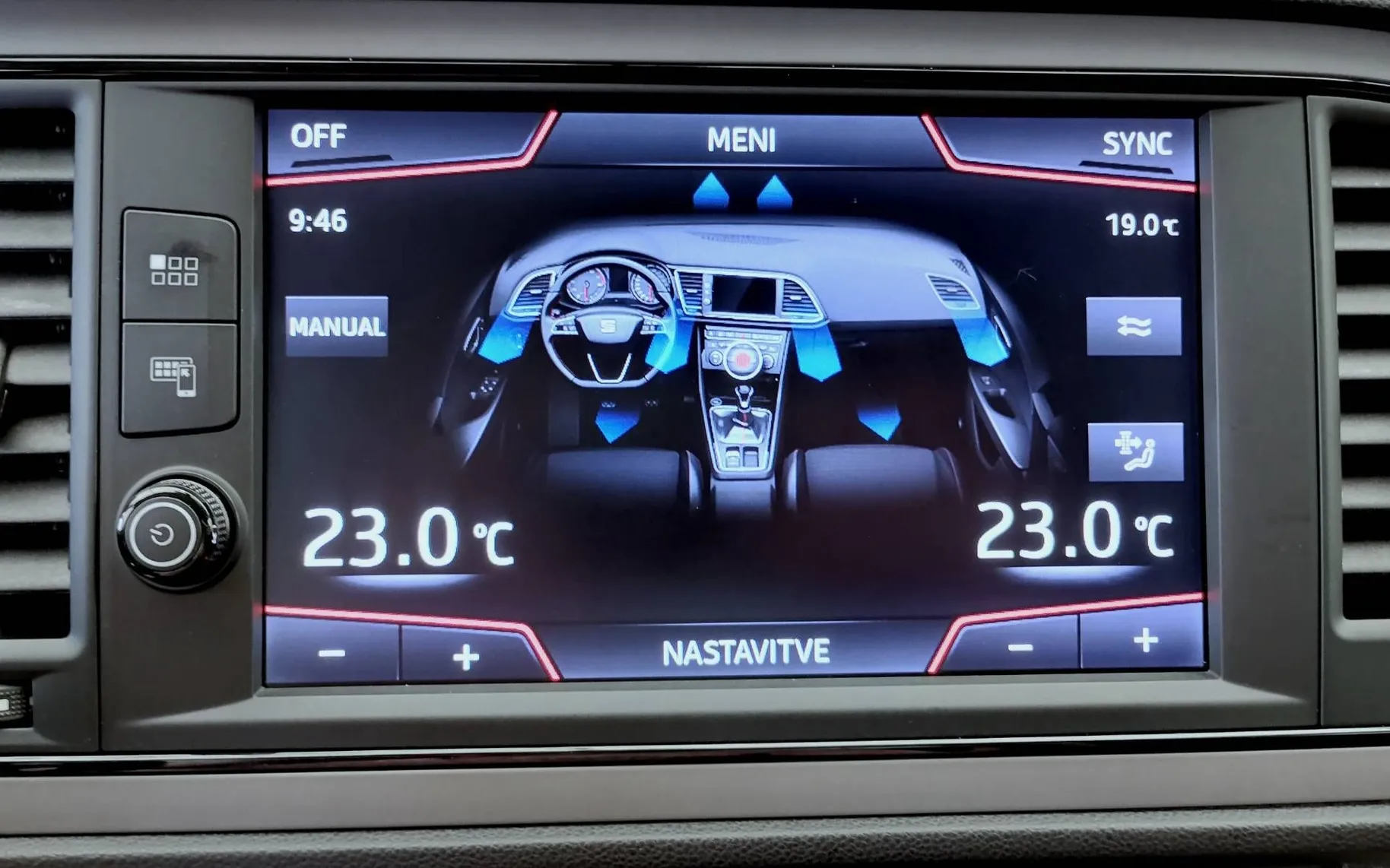 Zunanja slika - Seat Leon - 1.0 TSI 85KW STYLE ST LED NAVI ALU PDC 1.LASTNIK - 6