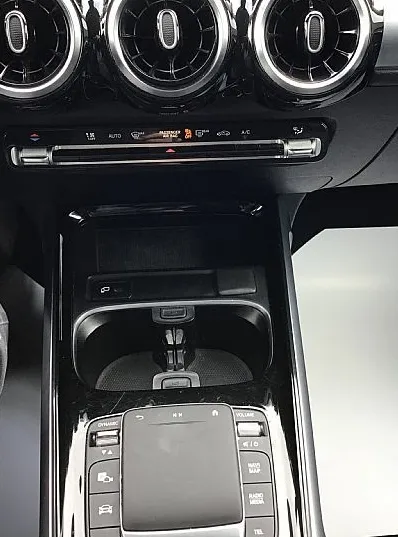 Zunanja slika - Mercedes-Benz GLB-Razred - GLB 180 d URBAN PAKET-NOČNI PAKET-KAMERA-NAVI - 11