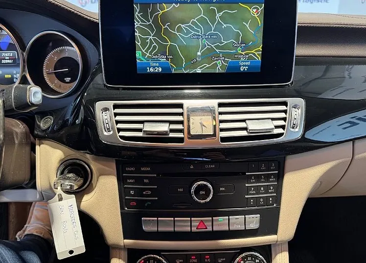 Zunanja slika - Mercedes-Benz CLS-Razred - CLS 220 BlueTEC - NAVI - LED - ODČEN - 19