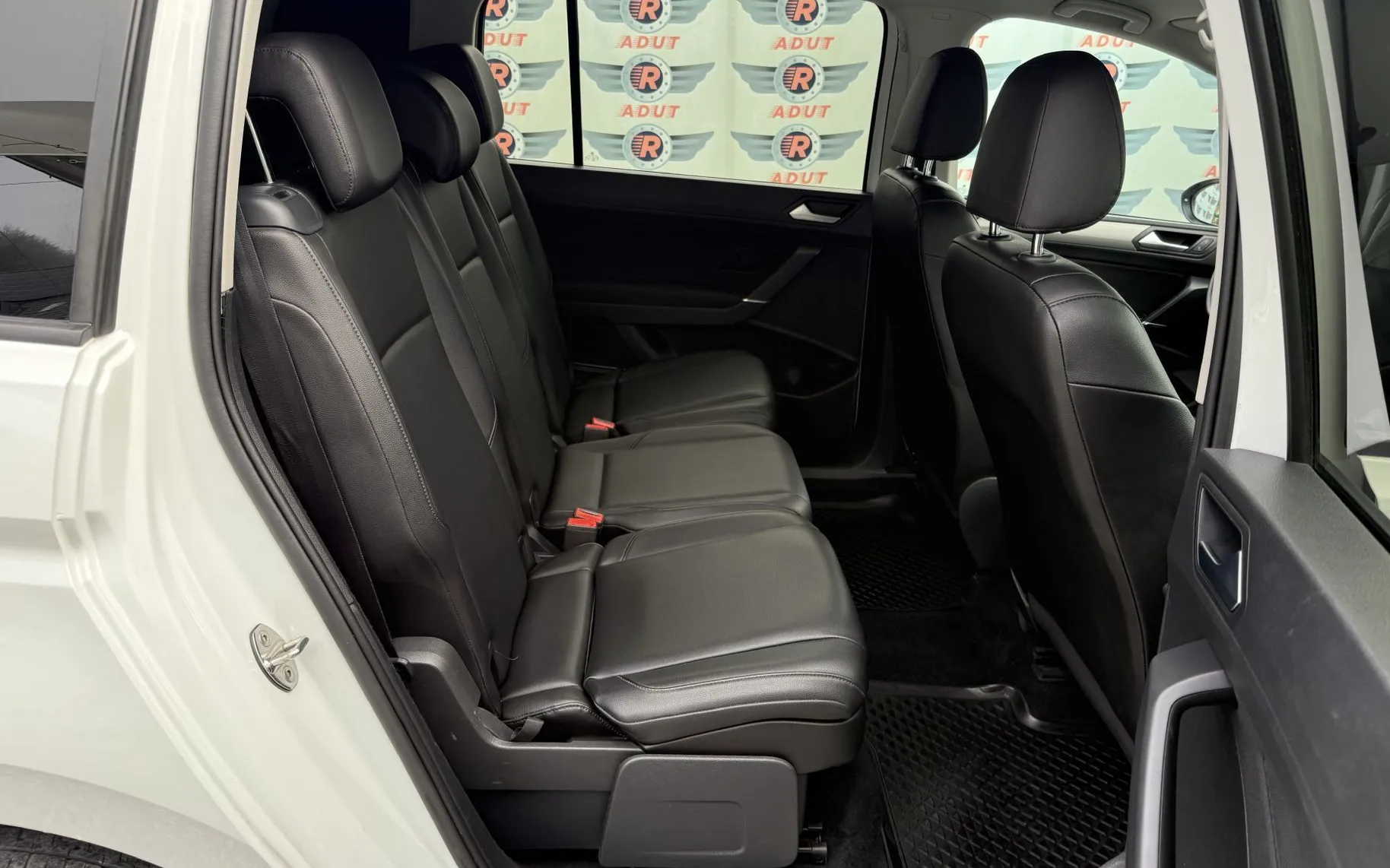 Zunanja slika - Volkswagen Touran - 2.0 TDI SCR Family 110  150  PARK SENZ. JAMSTV... - 14