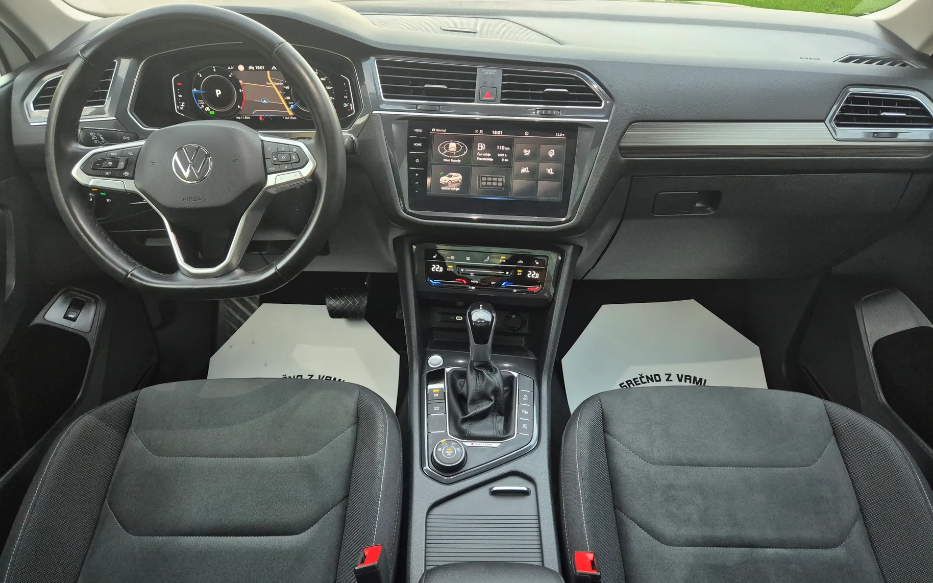Notranja slika - Volkswagen Tiguan - 4motion 2.0 TDI BMT Elegance DSG - 10