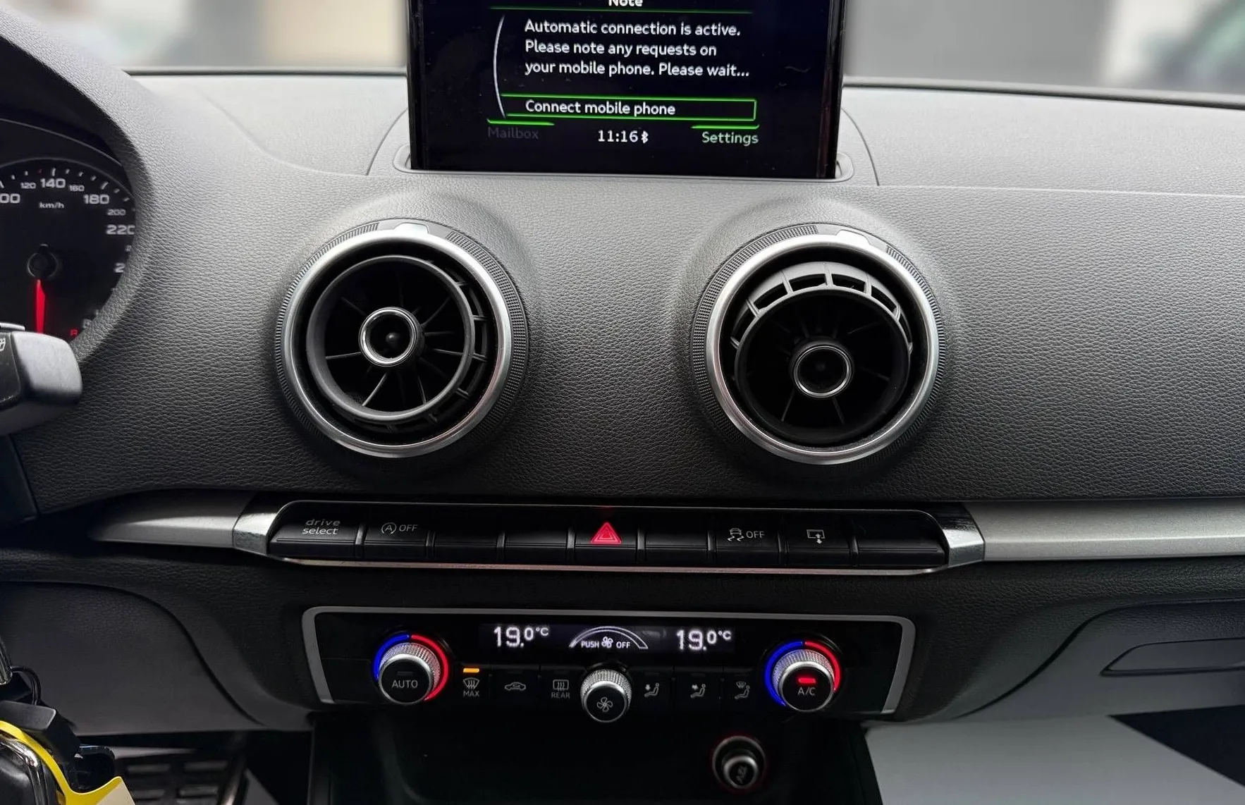 Zunanja slika - Audi A3 - 1.6 TDI S LINE LED NAVI PARKIRNI SENZORJI TEM TOP. - 13