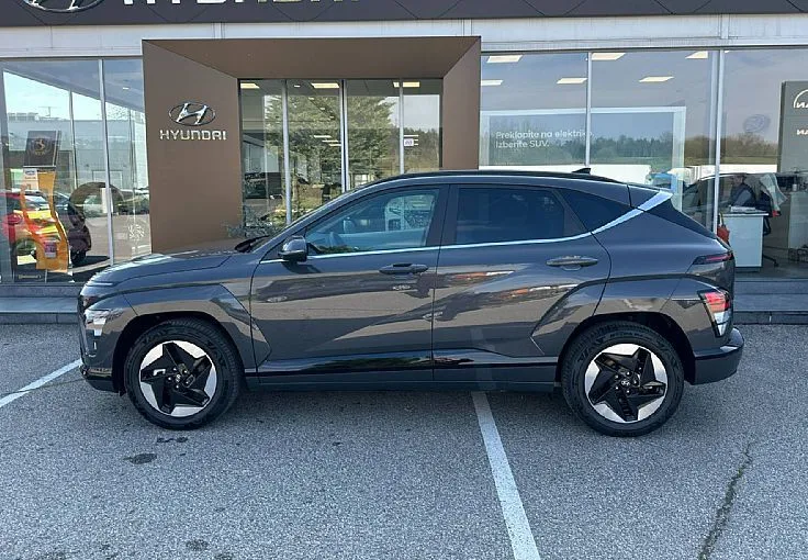 Zunanja slika - Hyundai Kona - 65.4 kWh PREMIUM   WINTER I.. topl. črpalka. ambi - 2