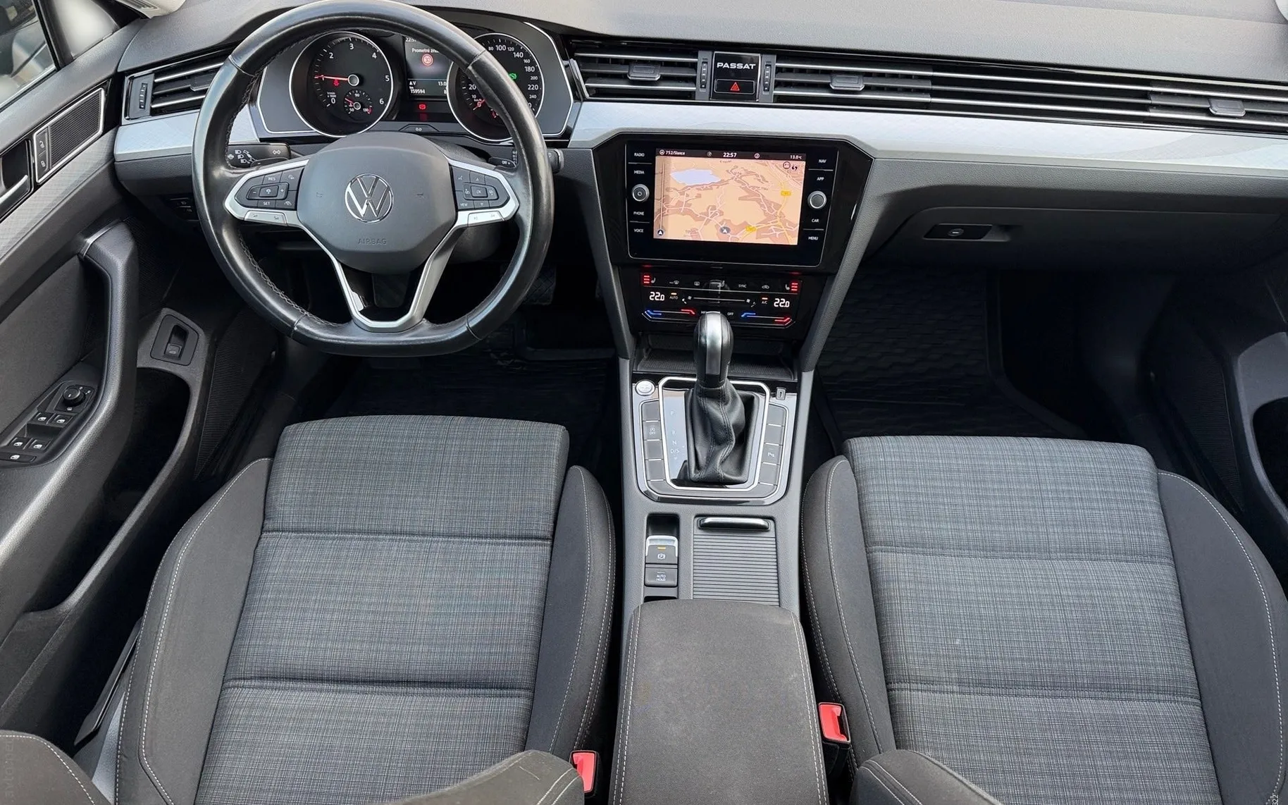 Notranja slika - Volkswagen Passat Variant - 2.0 TDI DSG Kamera - Kljuka... - 10