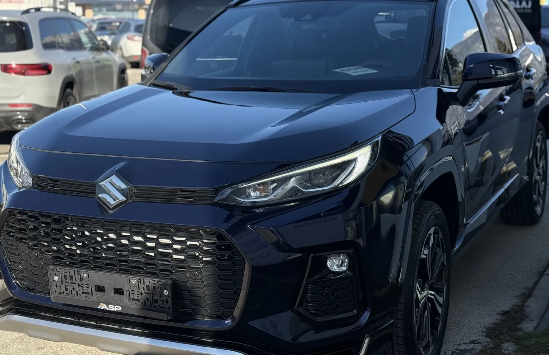 Zunanja slika - Suzuki Across - 2.5 PHEV AWD ELEGANCE - 3