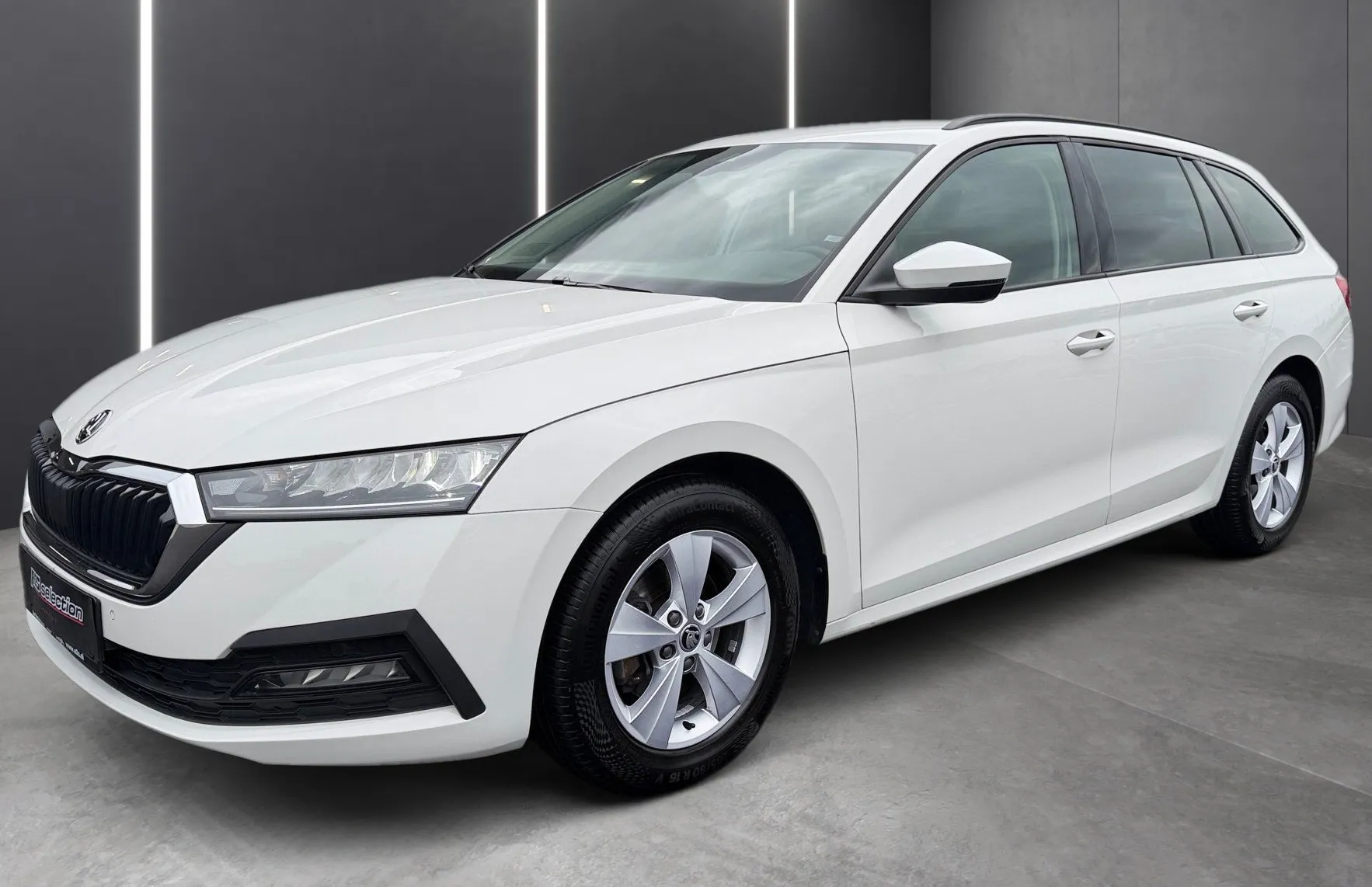 Zunanja slika - Škoda Octavia - Combi 2.0 TDI Ambition DSG - SLO - 1. Lastnik - 1